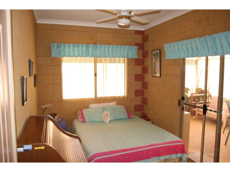 27 FRY COURT, Denham WA 6537