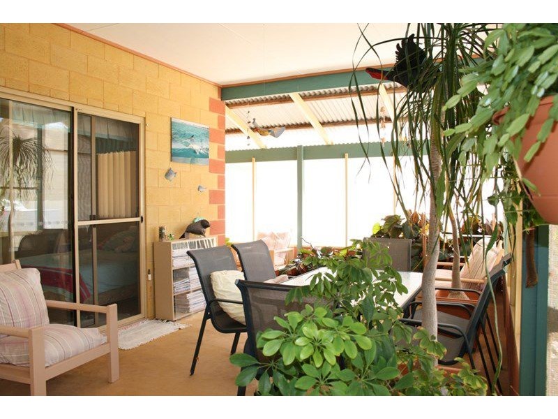 27 FRY COURT, Denham WA 6537