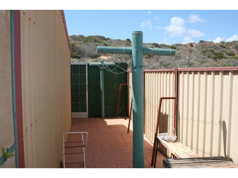 27 FRY COURT, Denham WA 6537