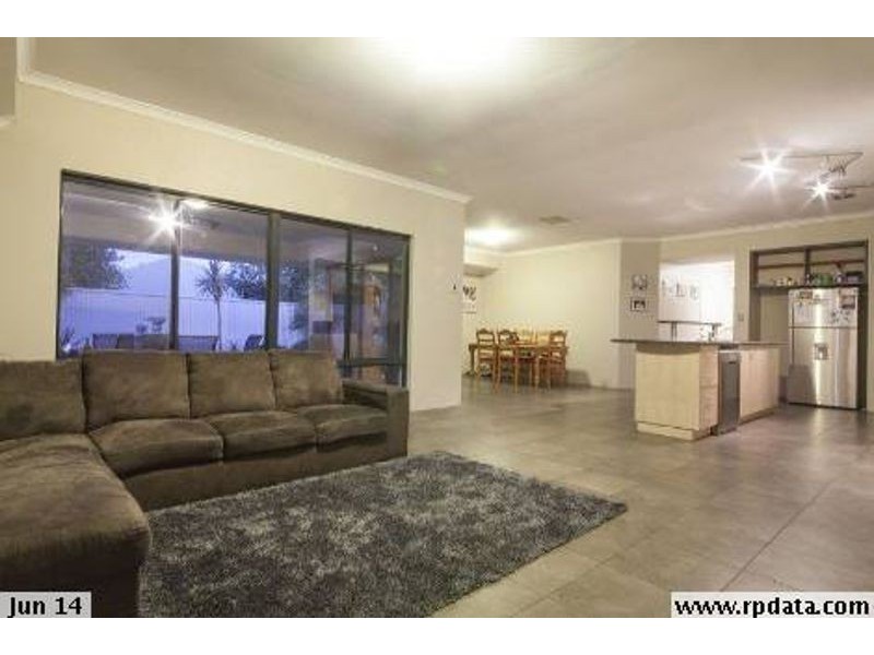 11 AMEER CRESCENT, Bertram WA 6167