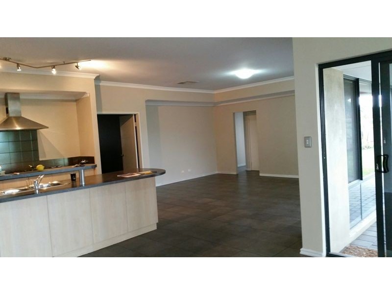 11 AMEER CRESCENT, Bertram WA 6167