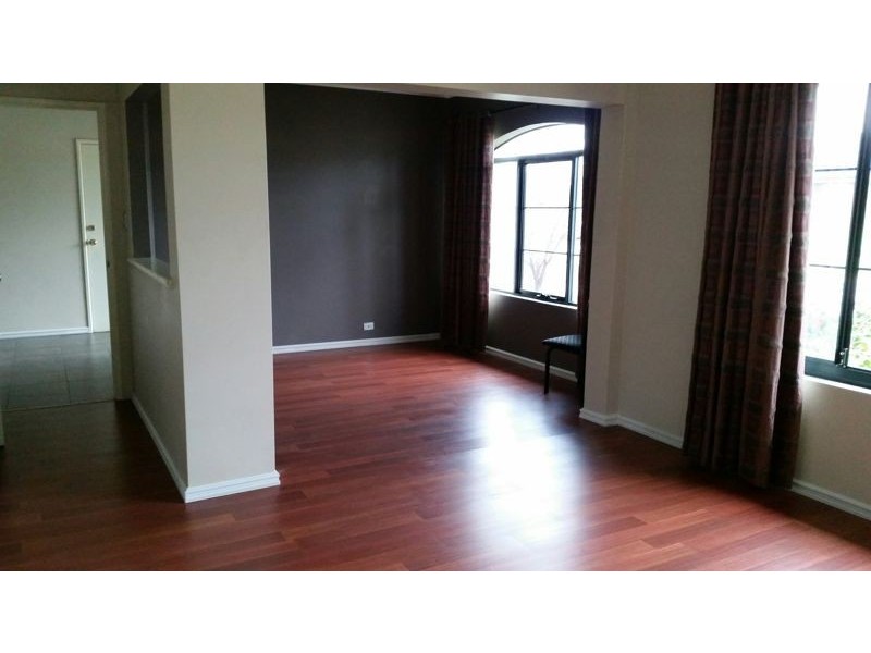 11 AMEER CRESCENT, Bertram WA 6167