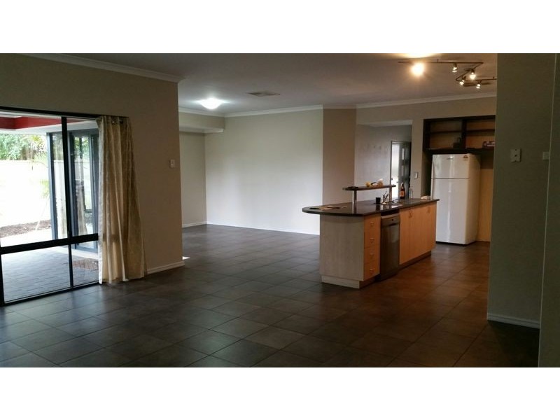 11 AMEER CRESCENT, Bertram WA 6167