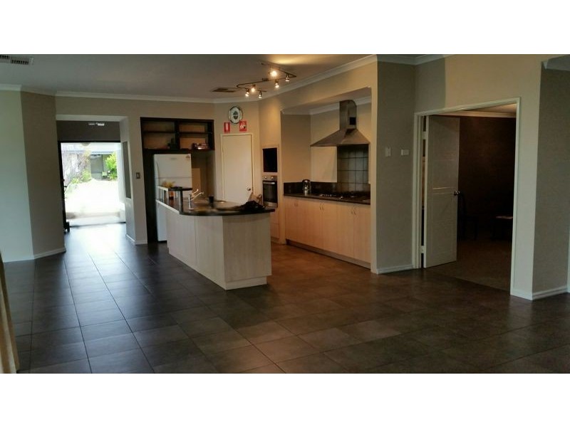 11 AMEER CRESCENT, Bertram WA 6167