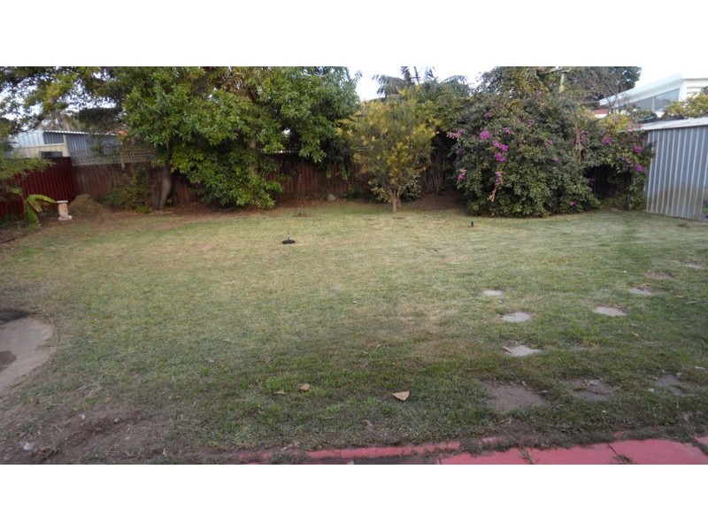 19 SMYTHE STREET, Rockingham WA 6168