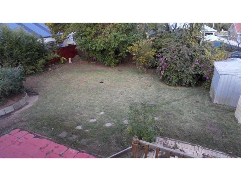 19 SMYTHE STREET, Rockingham WA 6168