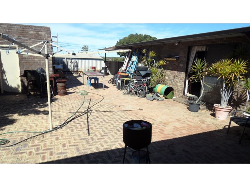 27 KENNY CRESCENT, RANGEWAY, Geraldton WA 6530