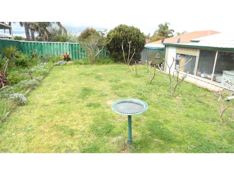 27 DALRYMPLE DRIVE, Leda WA 6170