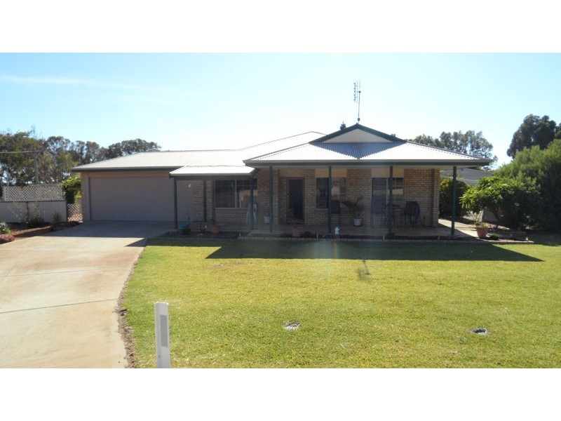92 TULLOCH DRIVE, Dongara WA 6525