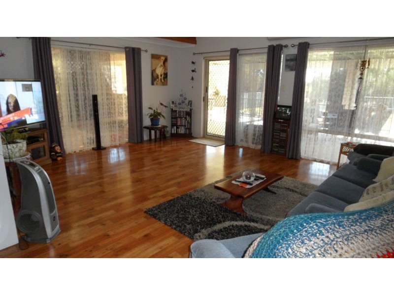 92 TULLOCH DRIVE, Dongara WA 6525