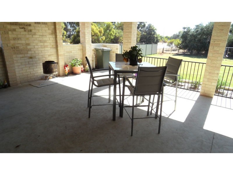 92 TULLOCH DRIVE, Dongara WA 6525