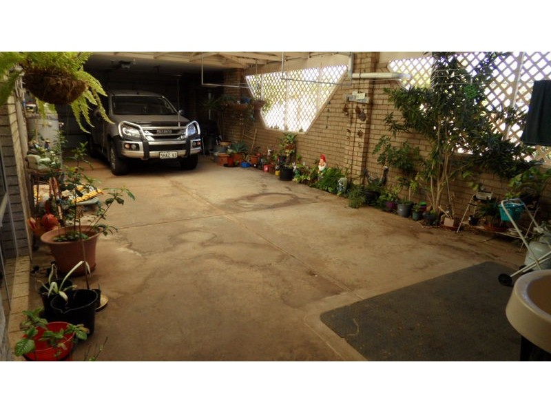 92 TULLOCH DRIVE, Dongara WA 6525