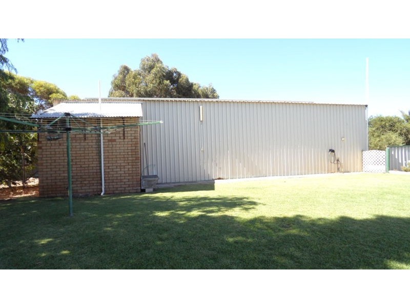92 TULLOCH DRIVE, Dongara WA 6525