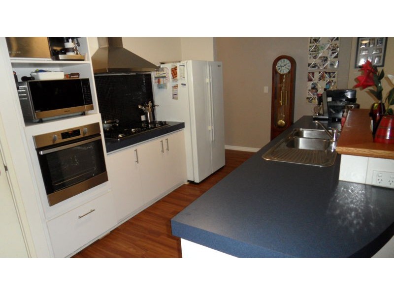 9 DUNBAR COURT, Meadow Springs WA 6210