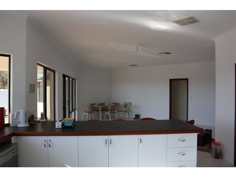 276 Gosnells Road East, Orange Grove WA 6109