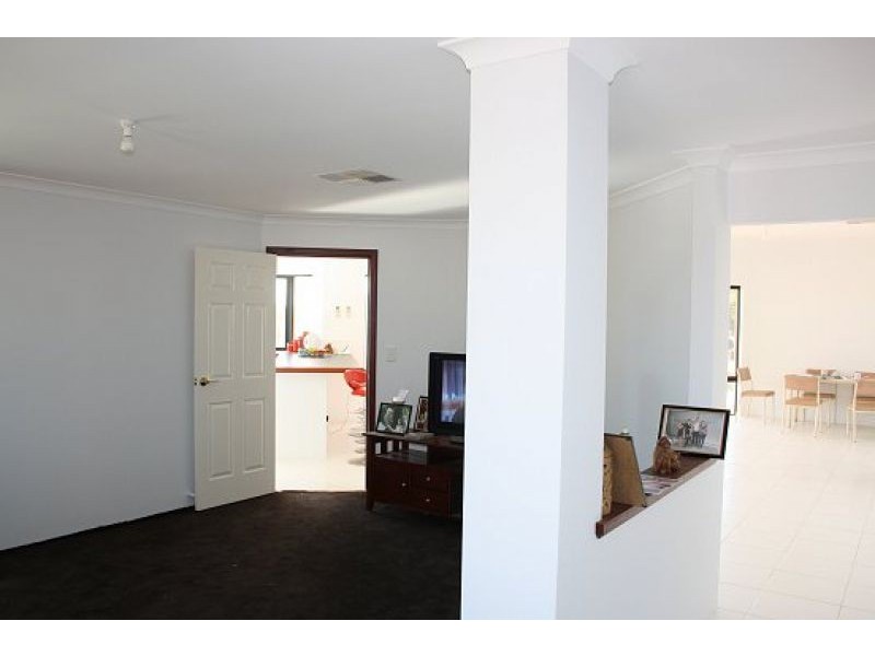 276 Gosnells Road East, Orange Grove WA 6109