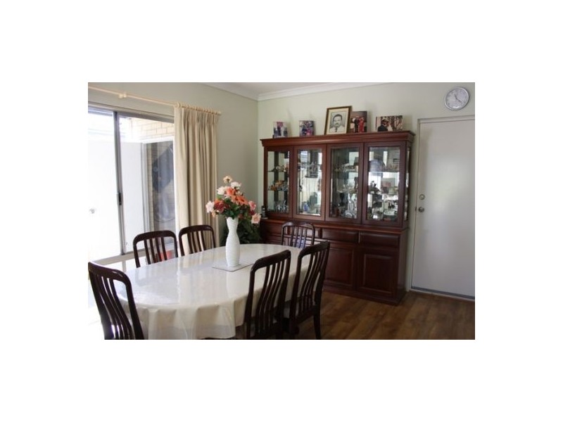 3 DORSAL BEND, Hammond Park WA 6164