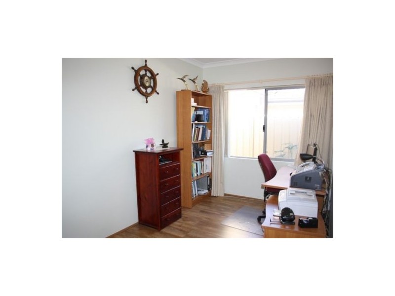 3 DORSAL BEND, Hammond Park WA 6164