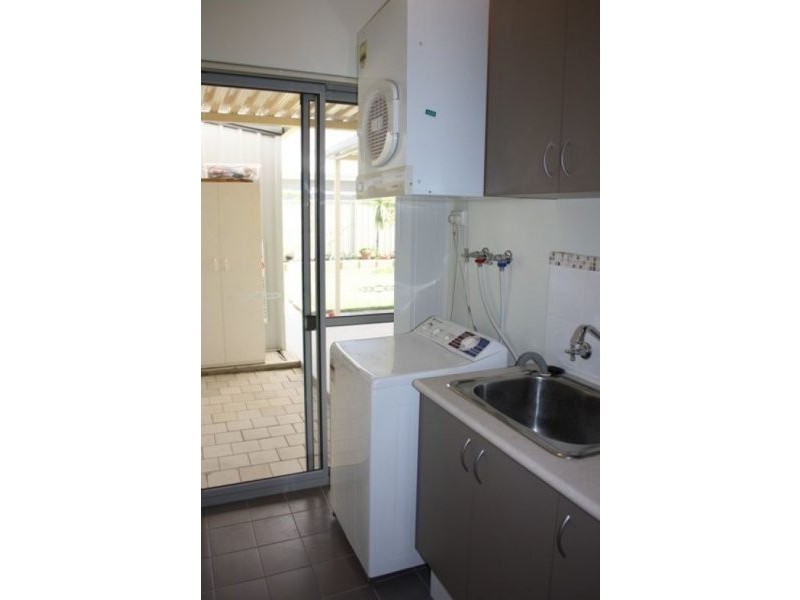 3 DORSAL BEND, Hammond Park WA 6164