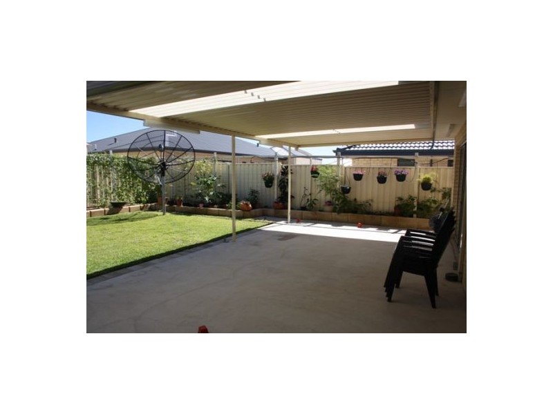 3 DORSAL BEND, Hammond Park WA 6164