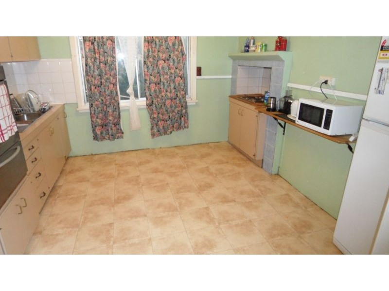 3 Gertrude Street, Geraldton WA 6530