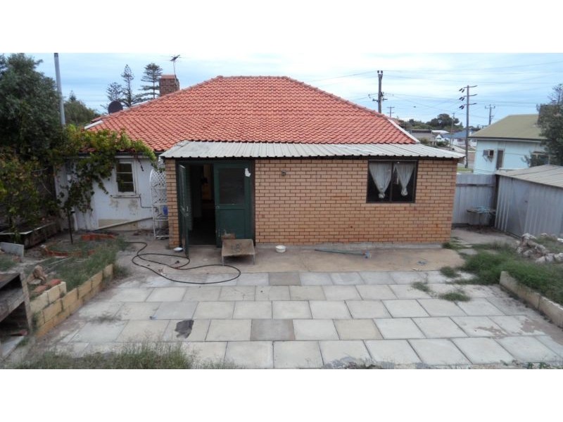 3 Gertrude Street, Geraldton WA 6530