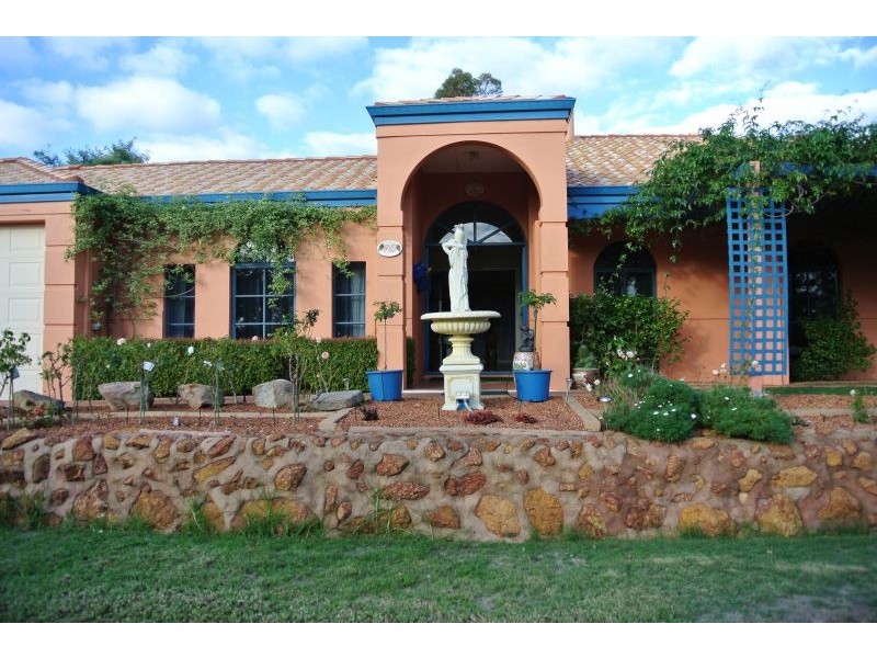 18 Powderbark Close, Jarrahdale WA 6124