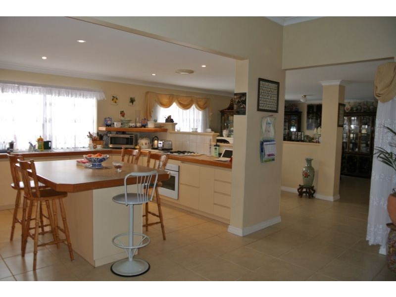 18 Powderbark Close, Jarrahdale WA 6124