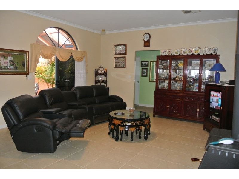 18 Powderbark Close, Jarrahdale WA 6124