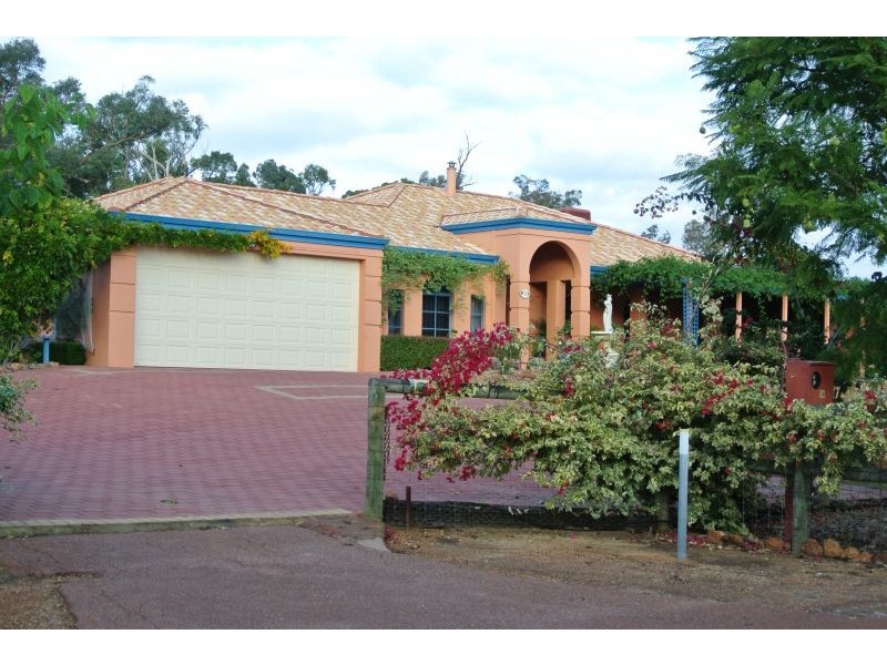 18 Powderbark Close, Jarrahdale WA 6124