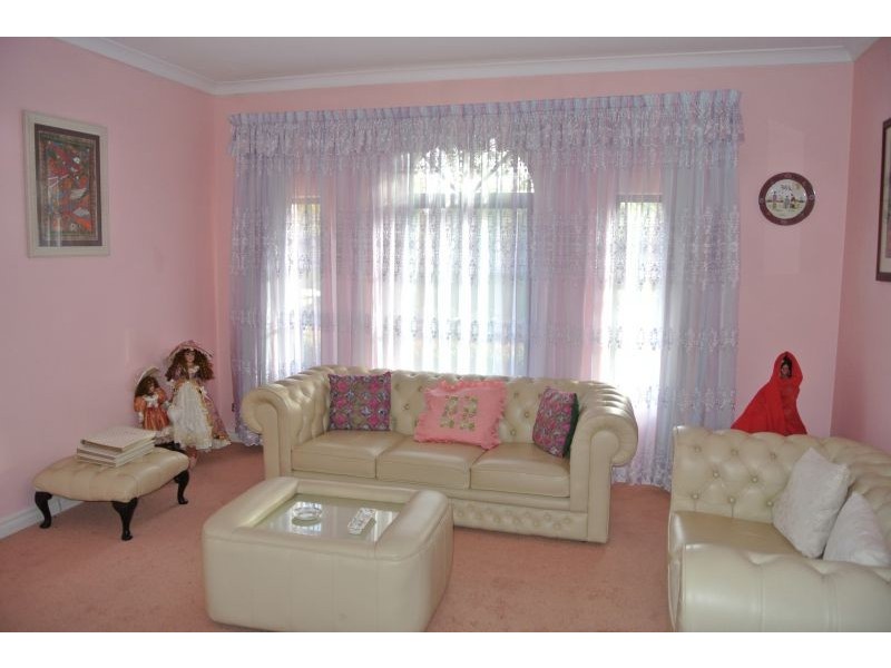 18 Powderbark Close, Jarrahdale WA 6124