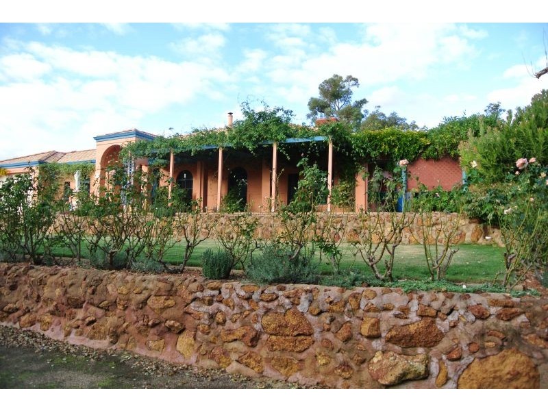 18 Powderbark Close, Jarrahdale WA 6124