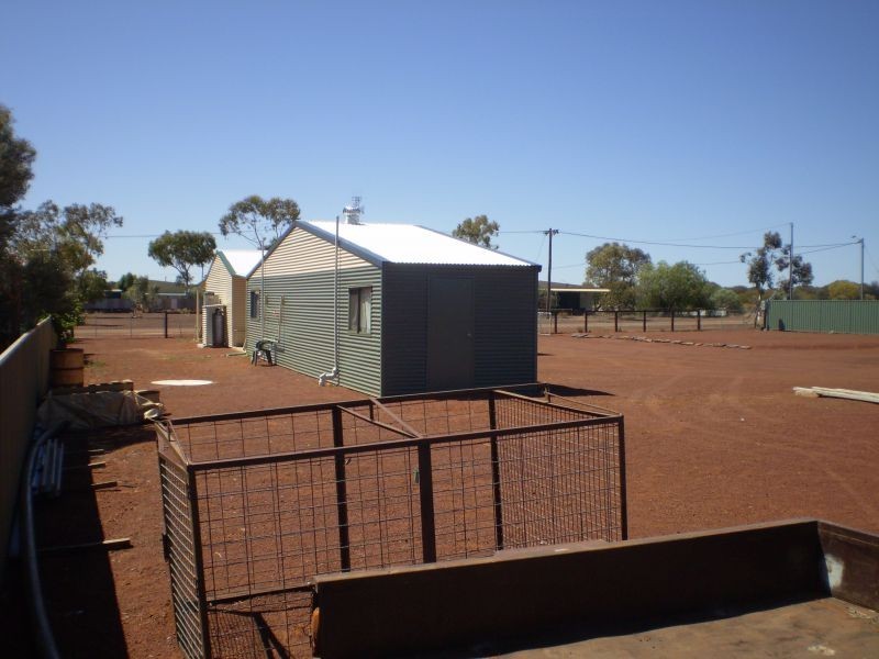 3 & 5 Green Street, Sandstone WA 6639