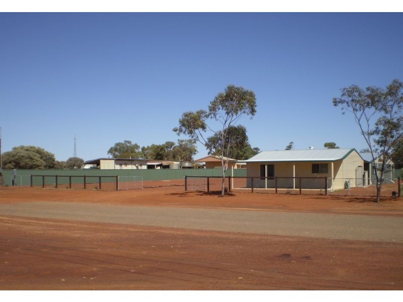 3 & 5 Green Street, Sandstone WA 6639