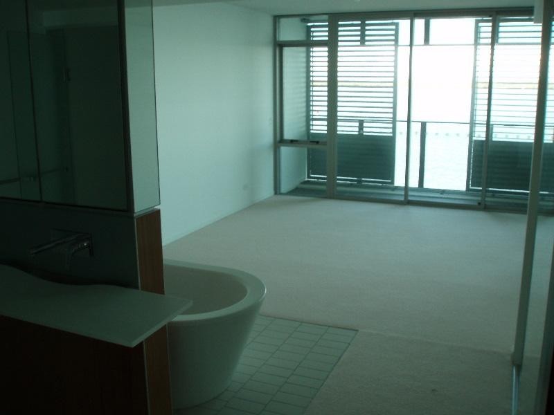 Paradise Point QLD 4216