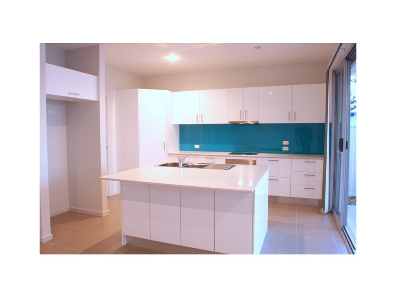 Coombabah QLD 4216