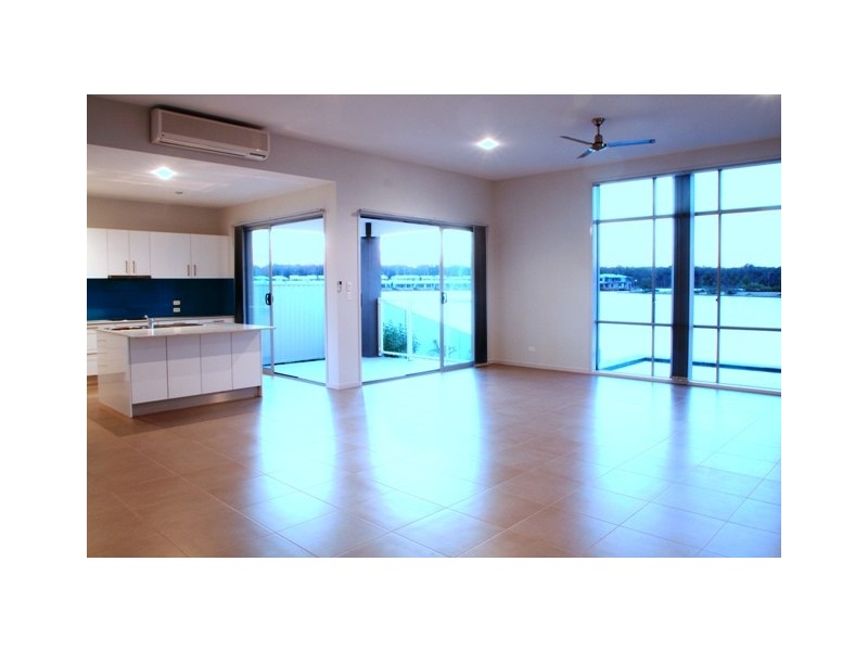 Coombabah QLD 4216