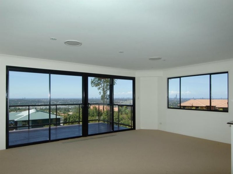 Highland Park QLD 4211