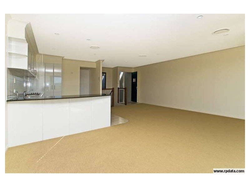 Highland Park QLD 4211