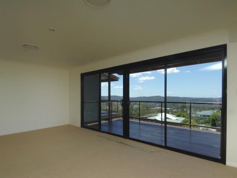 Highland Park QLD 4211