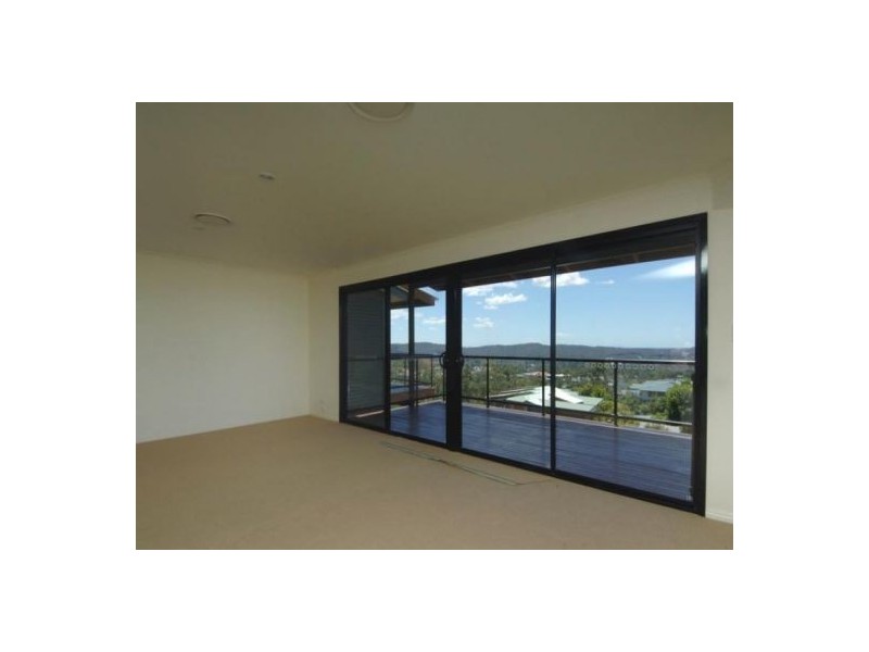 Highland Park QLD 4211