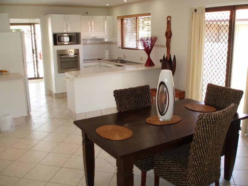 Paradise Point QLD 4216