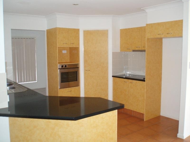 Pacific Pines QLD 4211