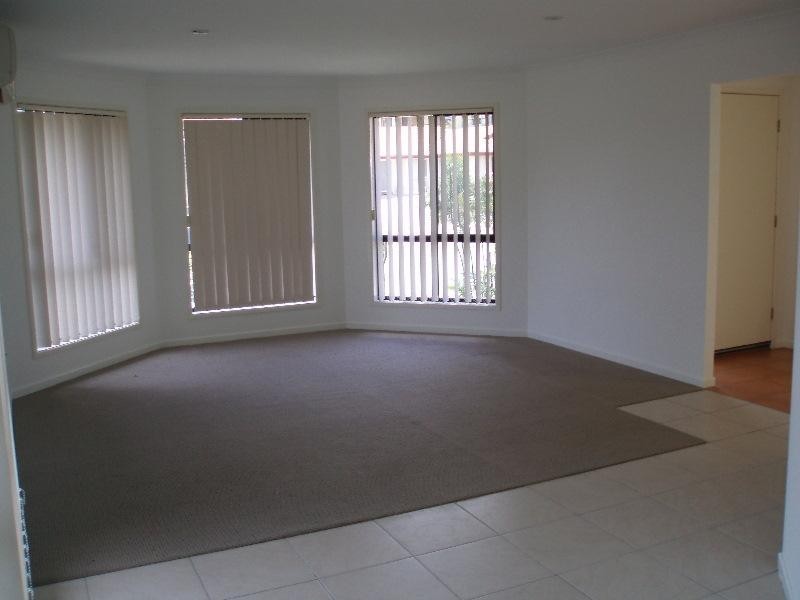 Pacific Pines QLD 4211