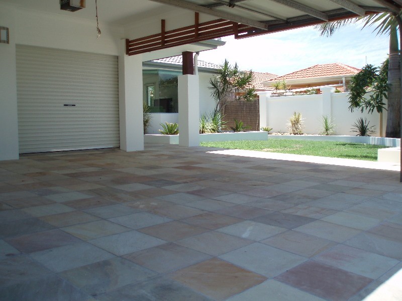 Hollywell QLD 4216