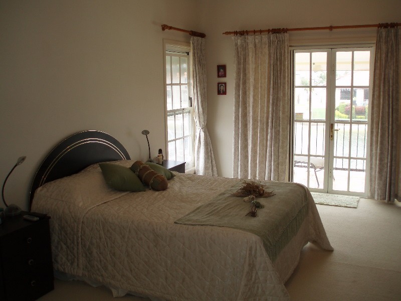 Paradise Point QLD 4216