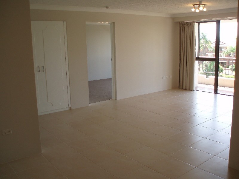 13 18 Commodore Drive, Paradise Waters QLD 4217