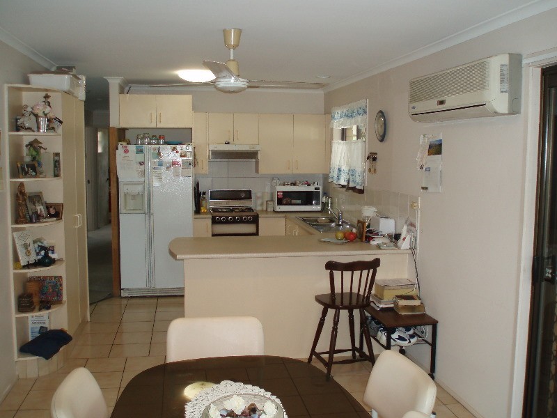 304 Bayview Street, Hollywell QLD 4216