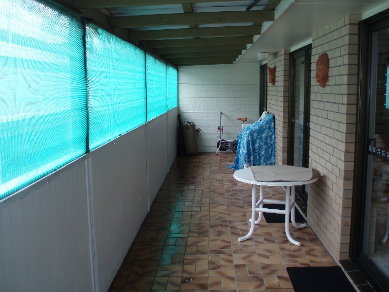 304 Bayview Street, Hollywell QLD 4216