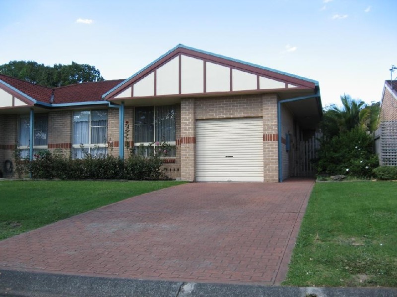 2/11 Beechwood Close, Ourimbah NSW 2258